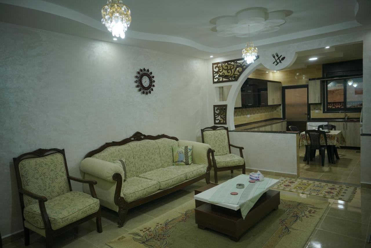 Amro Petra Apartment วาดี มูซา ภายนอก รูปภาพ