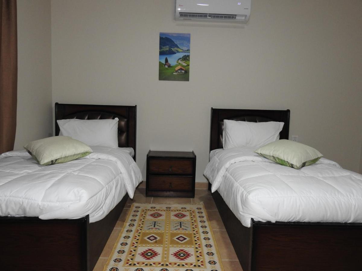 Amro Petra Apartment วาดี มูซา ภายนอก รูปภาพ