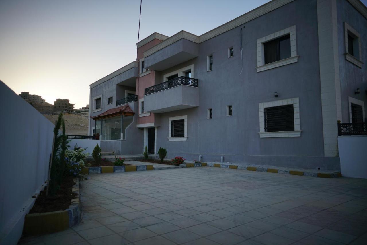 Amro Petra Apartment วาดี มูซา ภายนอก รูปภาพ