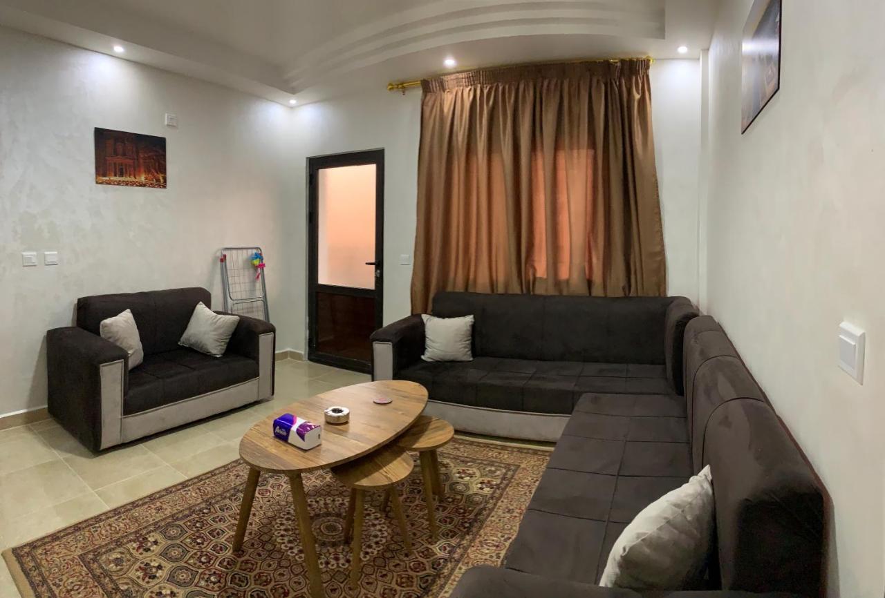 Amro Petra Apartment วาดี มูซา ภายนอก รูปภาพ