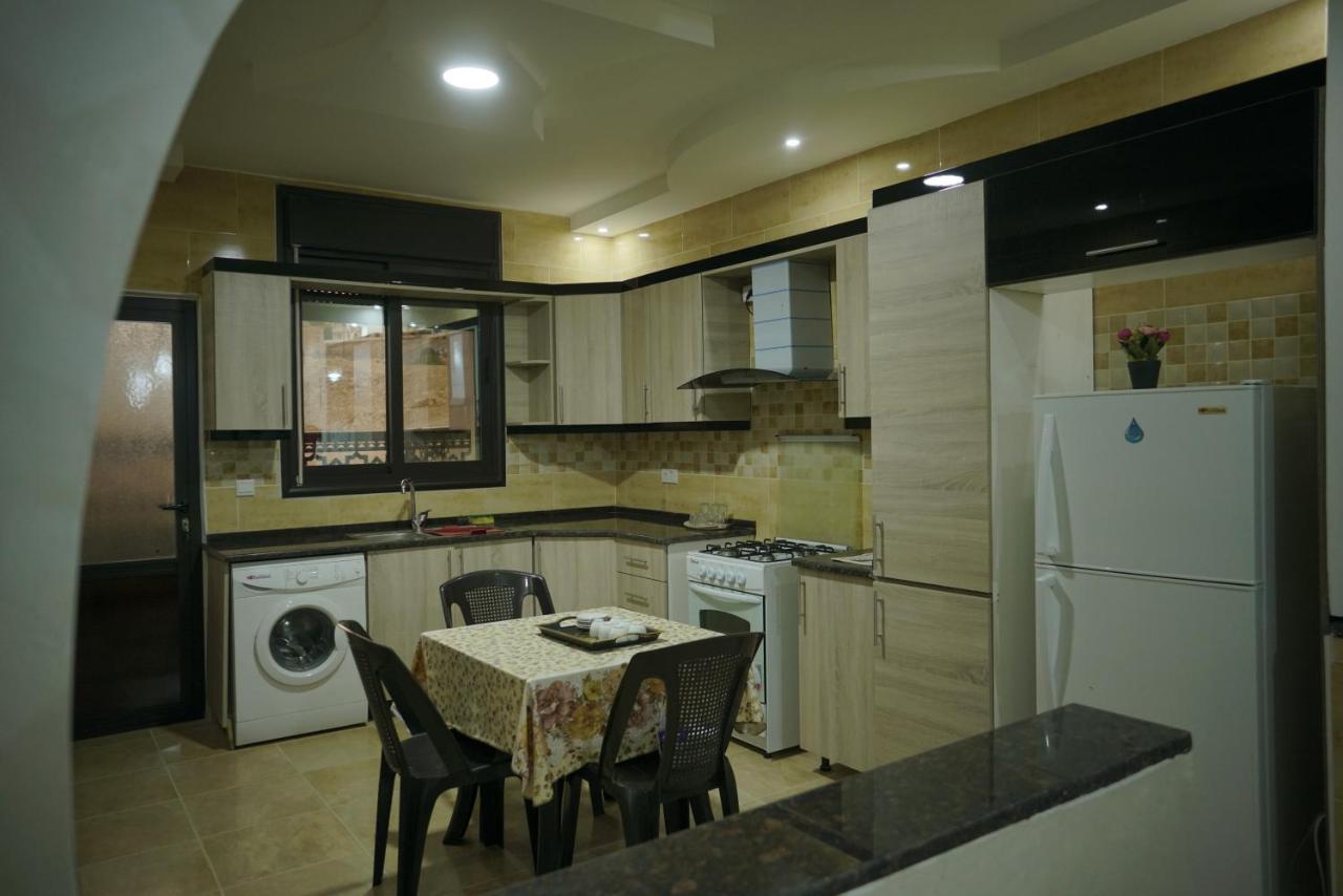 Amro Petra Apartment วาดี มูซา ภายนอก รูปภาพ